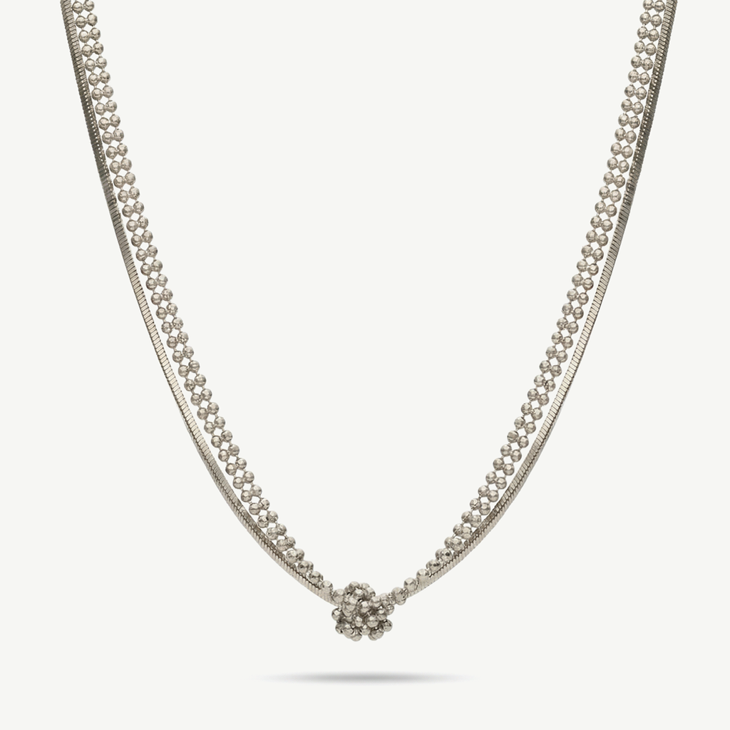 Collana con Nodo e Doppio Filo