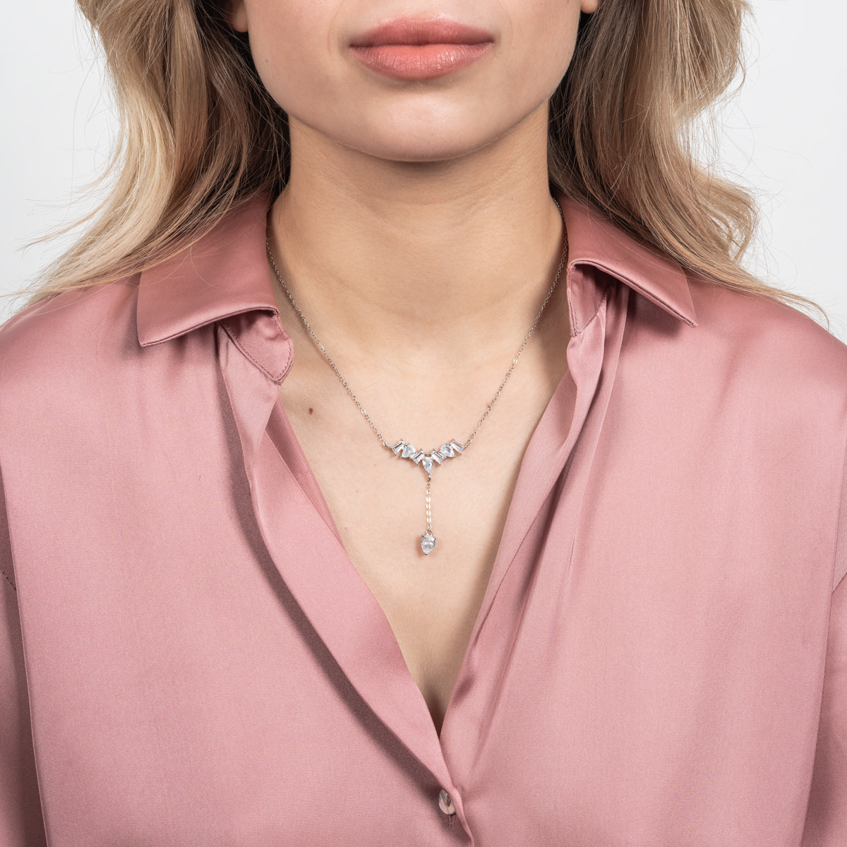 gid://shopify/Product/15795425411456_2