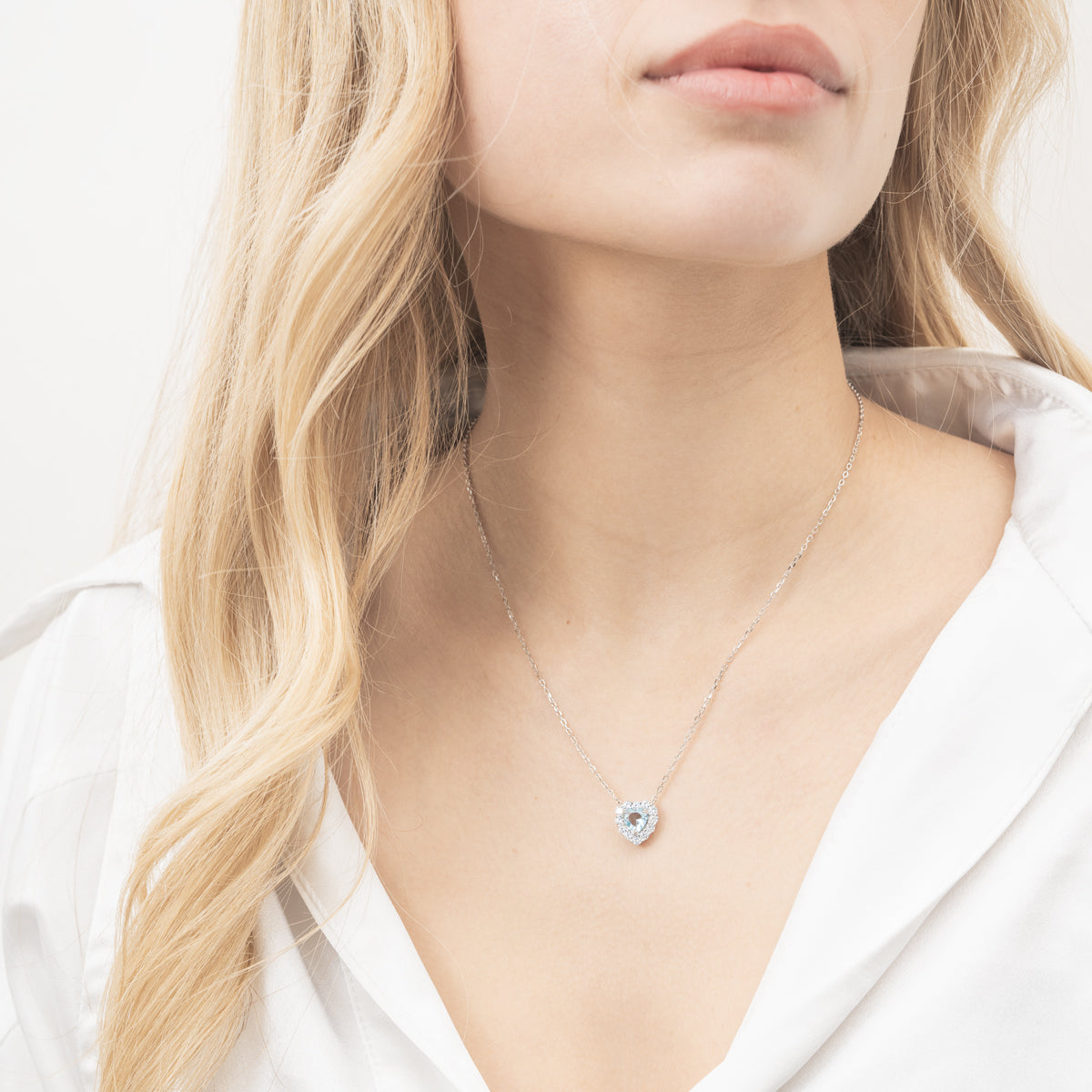gid://shopify/Product/15795498189184_2