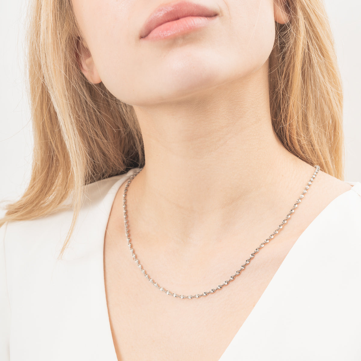 gid://shopify/Product/15504923197824_2