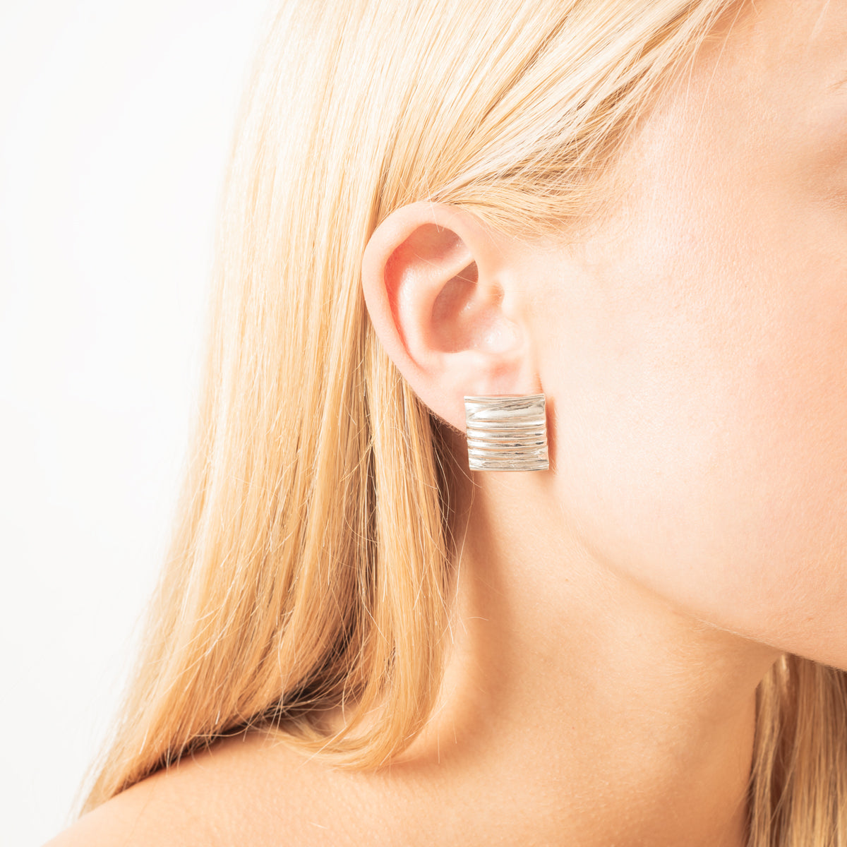 gid://shopify/Product/15504931160448_2